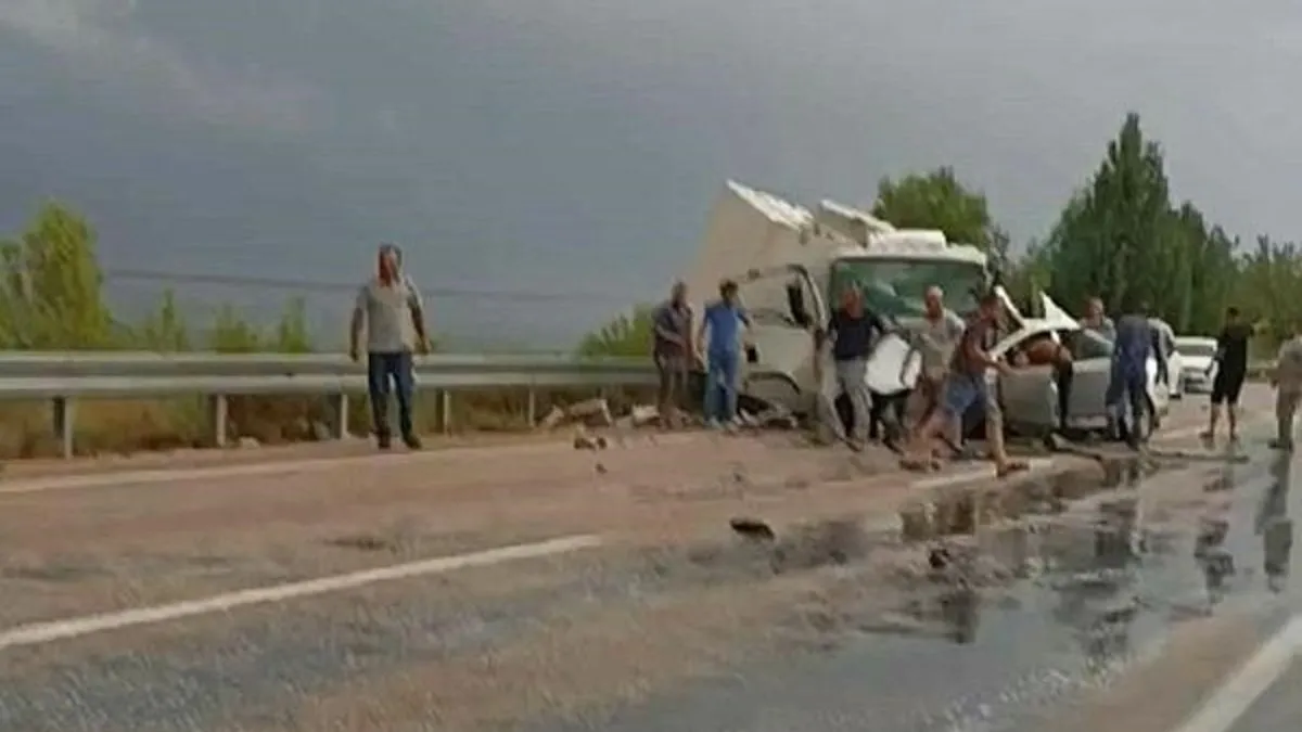 Osmaniye’de baba ile 6 yaşındaki kızı feci şekilde kaza yaptı