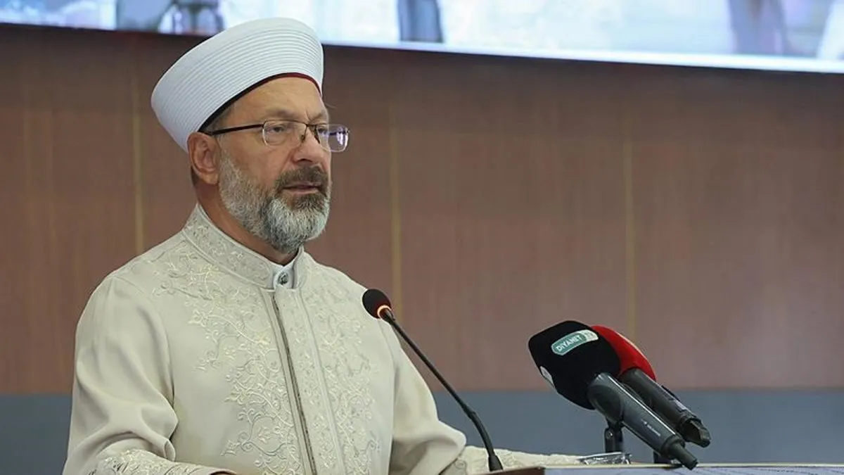 Diyanet İşleri Başkanı Erbaş, Türkiye-Malezya İslam Astronomisi Uygulamaları Çalıştayı’nda konuştu