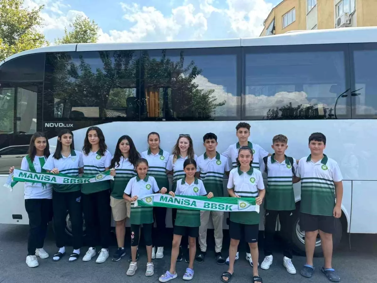 Manisa BBSK Karate Takımı Eray Şamdan Karate Eğitim Seminerine Katıldı