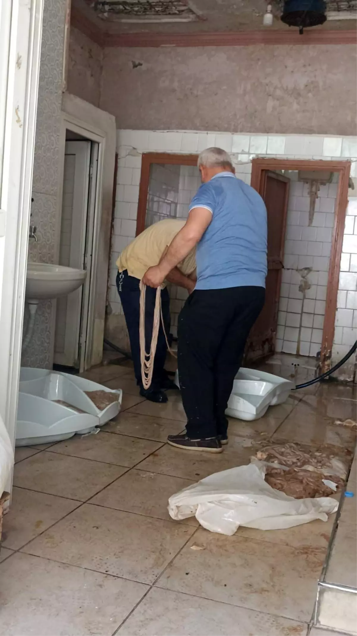 Umumi tuvalette sağlık skandalı