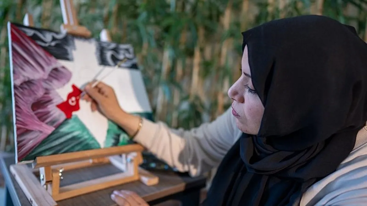 Başkan Erdoğan’a Mescid-i Aksa tablosunu takdim eden Gazzeli ressamdan Türk bayraklı eser