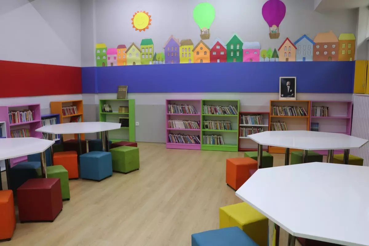 Mektebin Kalbi: Metehan İçin Kütüphane