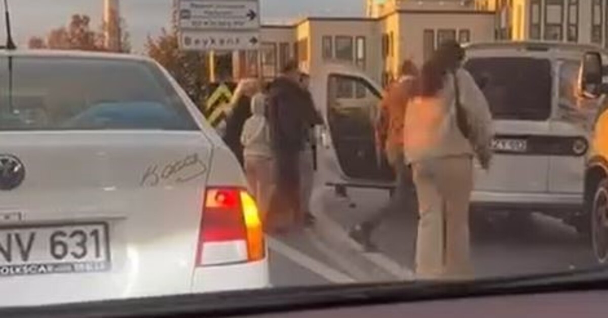 E-5’te tekme ve sopalı yol verme kavgası