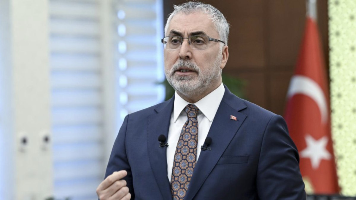 Vedat Işıkhan’dan asgari ücret açıklaması: Hem işçi hem işveren memnun olacak