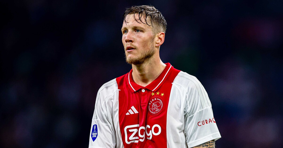 Ajax forması giyen Wout Weghorst 6 hafta sahalardan uzak kalacak