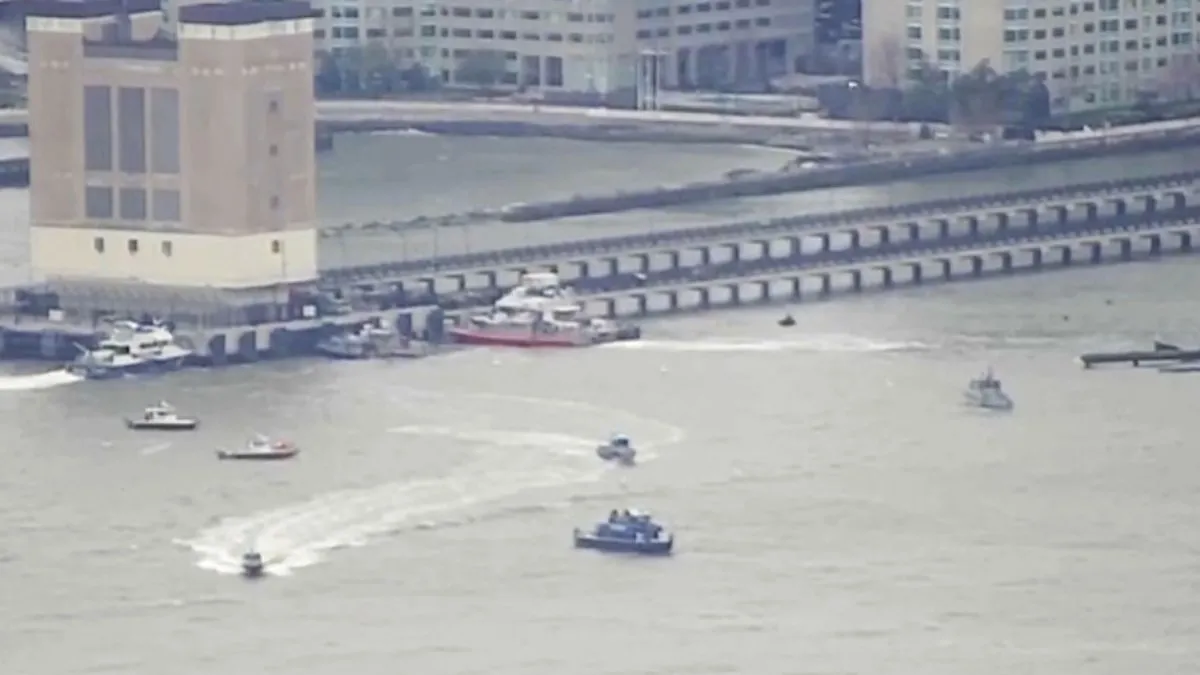 ABD’de helikopter kazası: Hudson Nehri’ne düştü